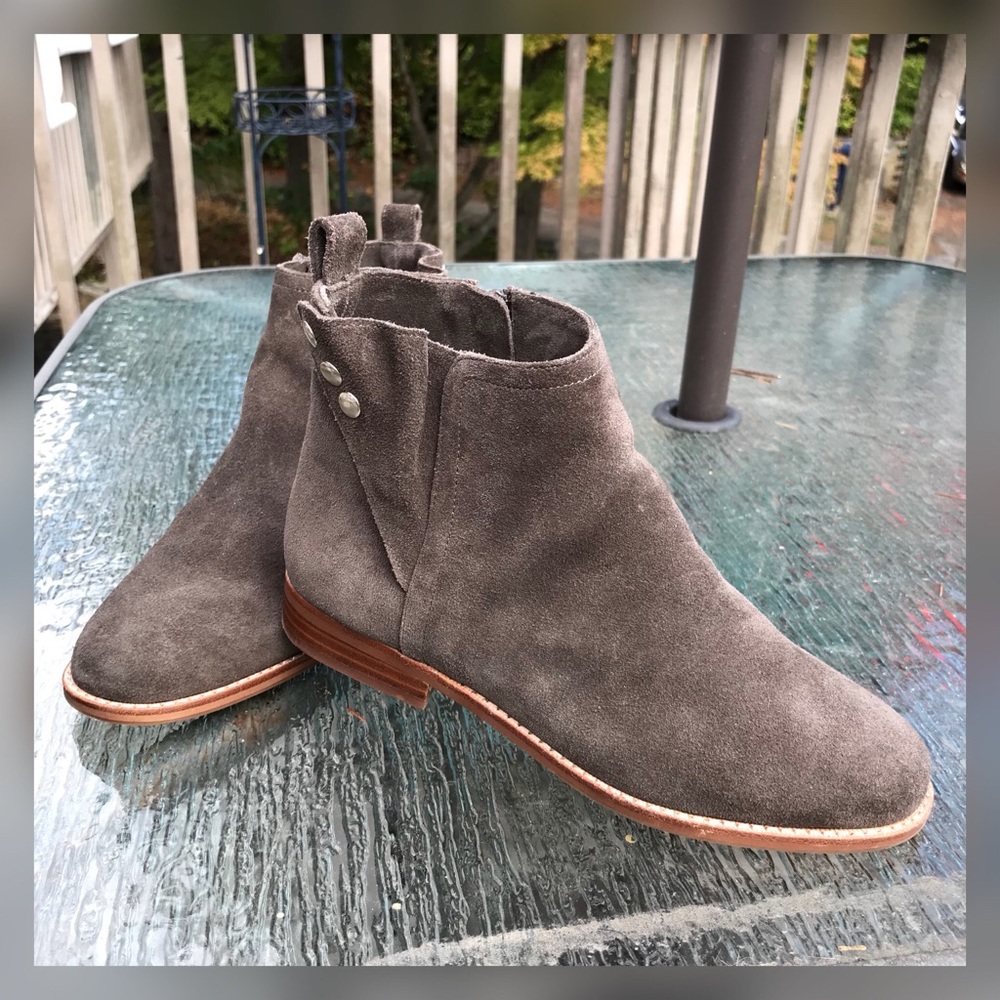 Sole Society Suede ankle boots size 7.5.